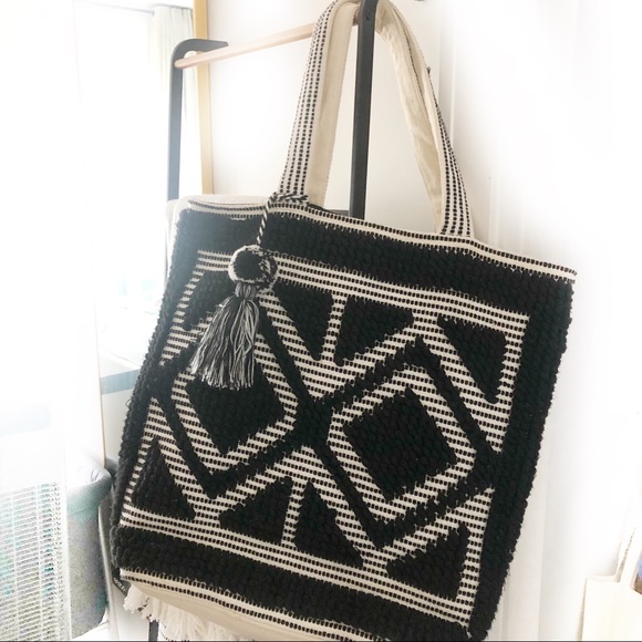 Carly Jean Los Angeles CJLA Marley Woven Tote Bag - Picture 9 of 13